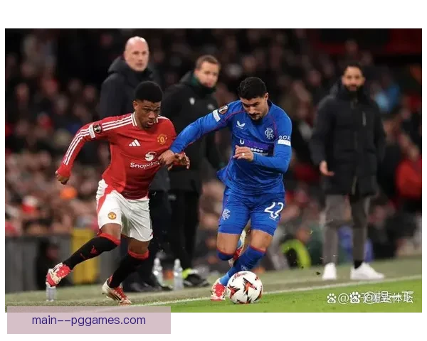 欧联杯决赛激战正酣 各队剑拔弩张争夺荣耀奖杯